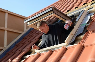 Pose de fenêtres de toit Velux à Chaume-et-Courchamp